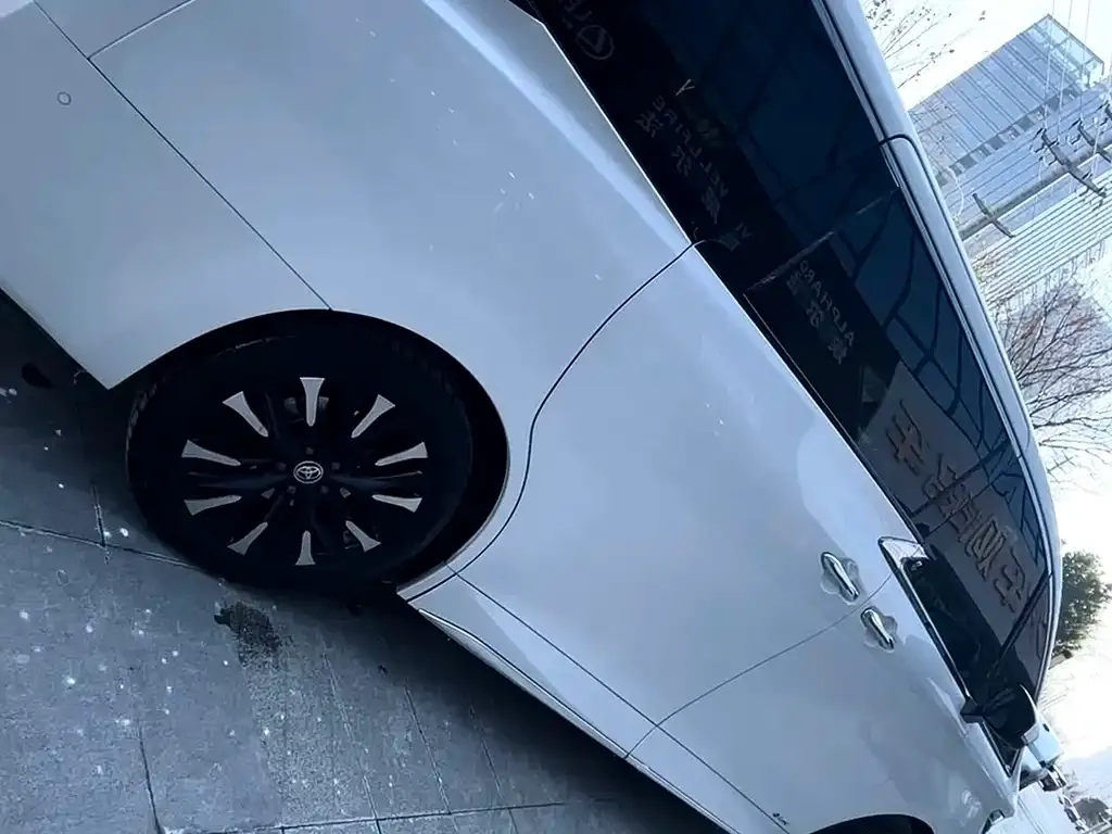 Toyota Alphard 2024 из CN, фото 2
