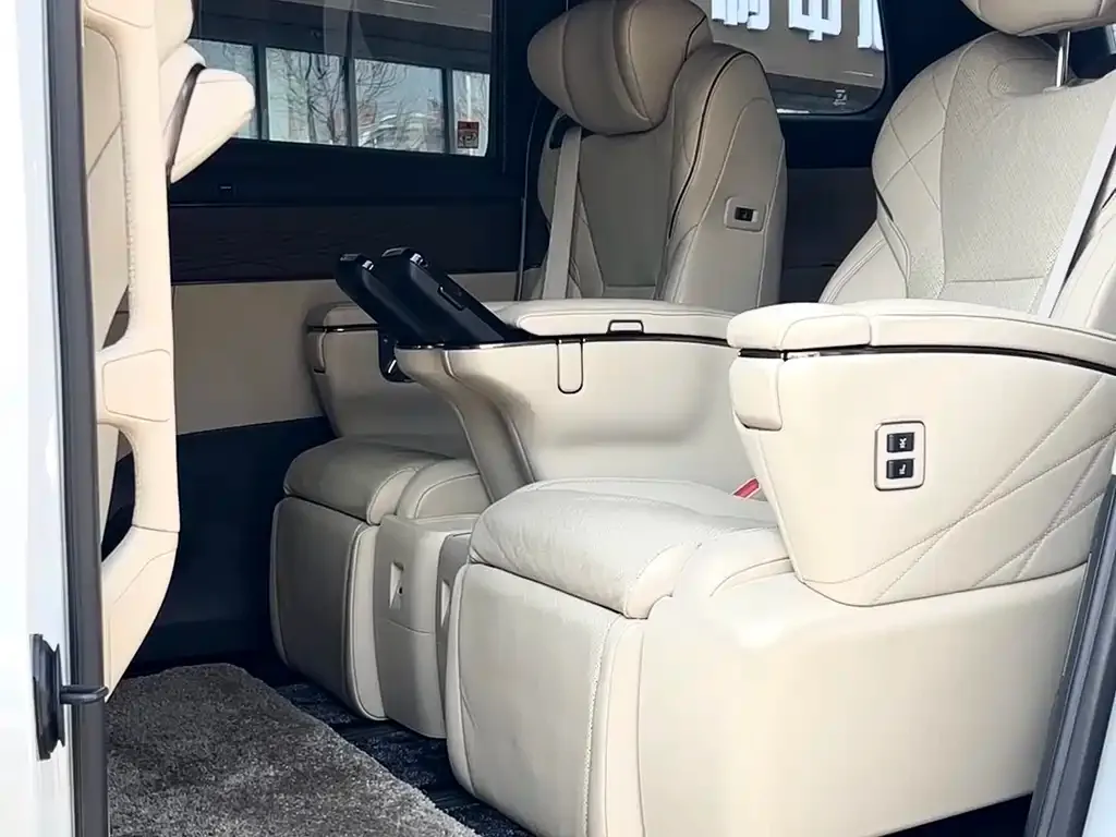 Toyota Alphard 2024 из CN, фото 3