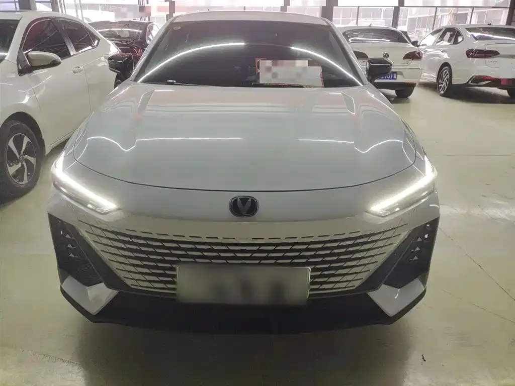 Changan UNI-V iDD 2024 из CN, фото 3
