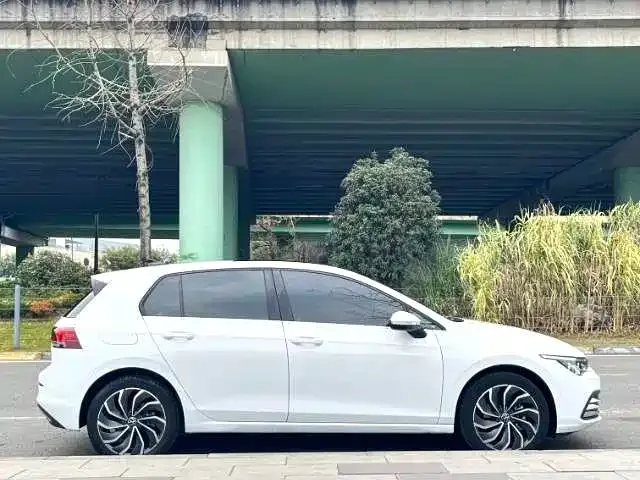 Volkswagen Golf 2022 из CN, фото 6