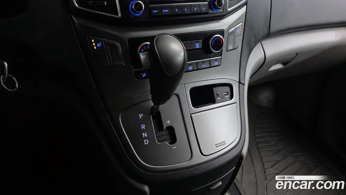 Hyundai Starex — фото 10
