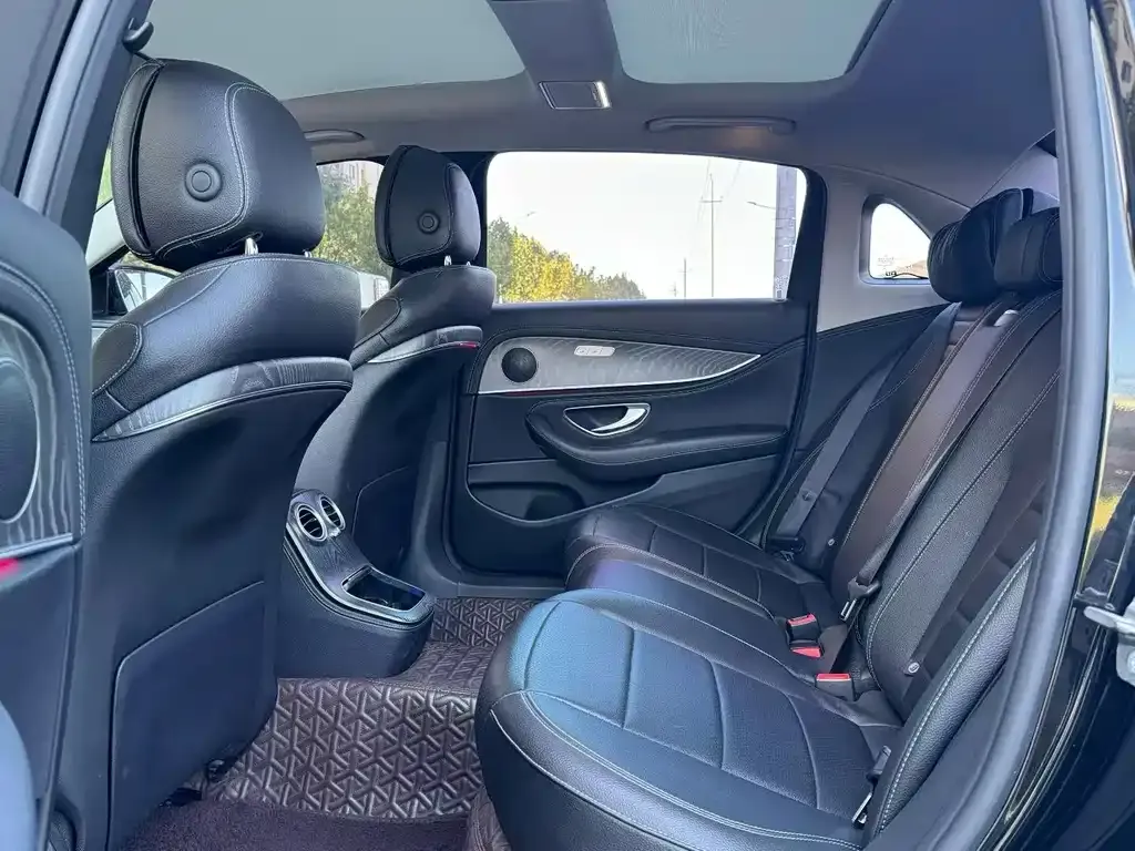 Mercedes-Benz E-Class 2022 из CN, фото 9