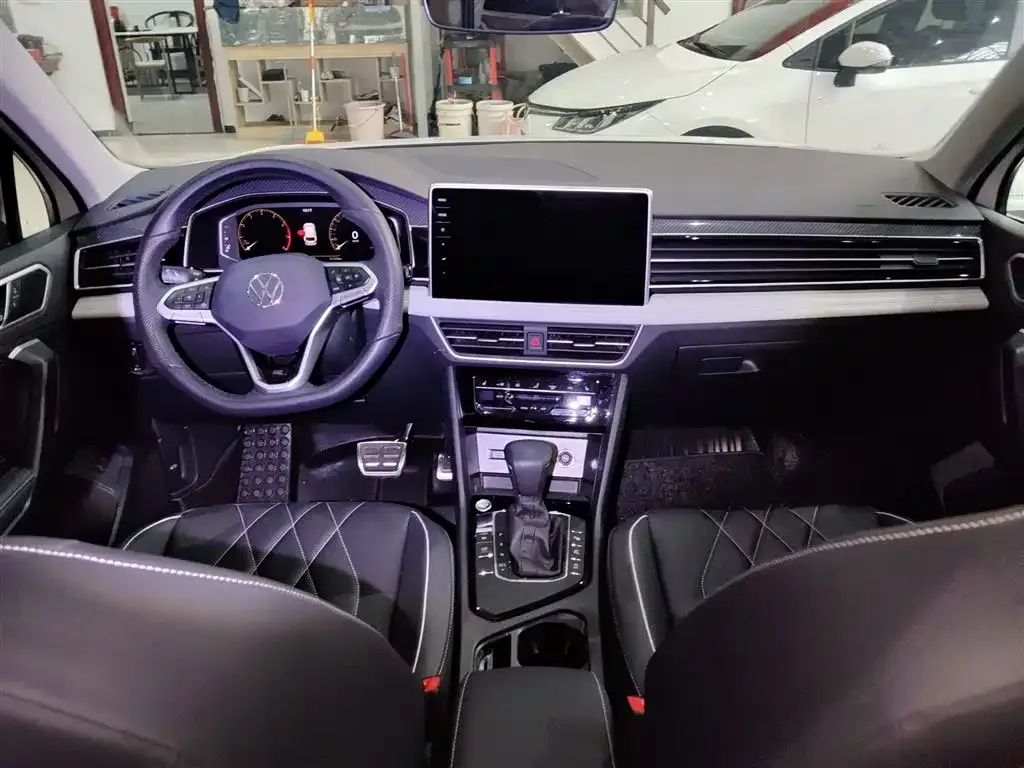 Volkswagen Tiguan L 2023 из CN, фото 6