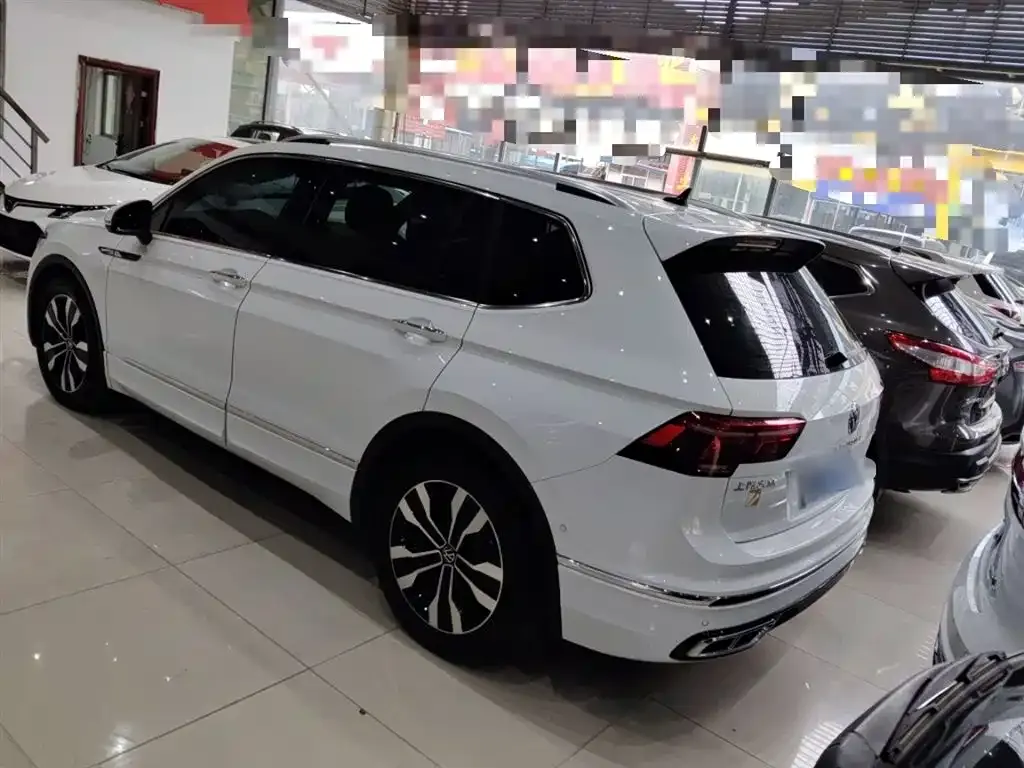 Volkswagen Tiguan L 2023 из CN, фото 4