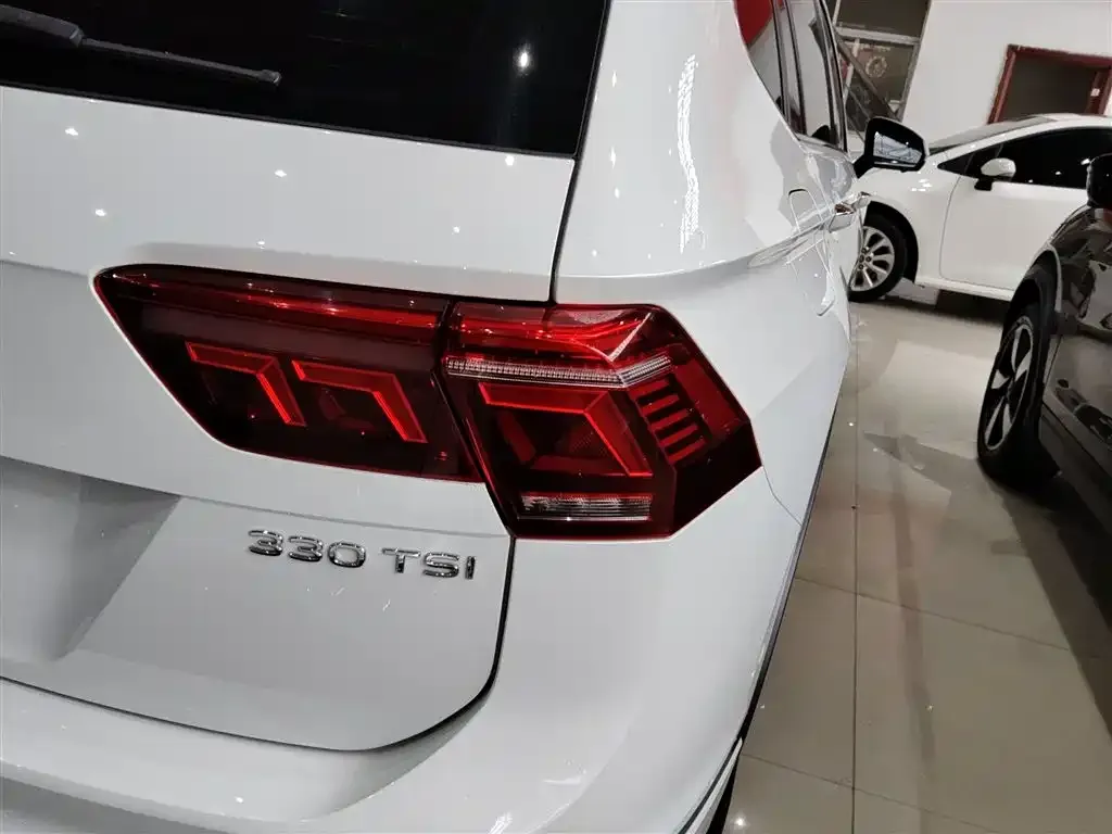 Volkswagen Tiguan L 2023 из CN, фото 8
