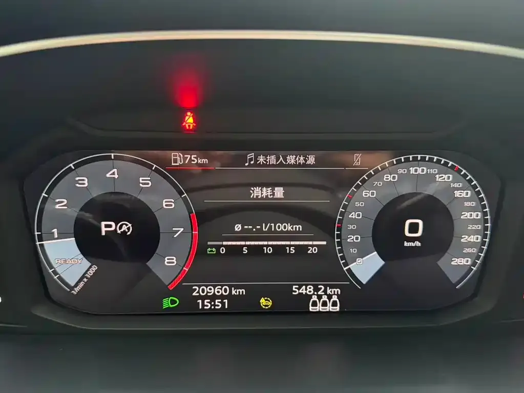 Audi Q3 2021 из CN, фото 2