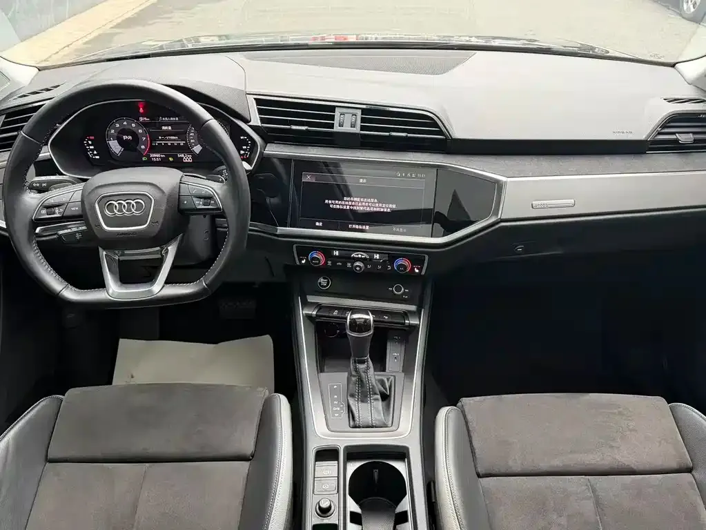 Audi Q3 2021 из CN, фото 4