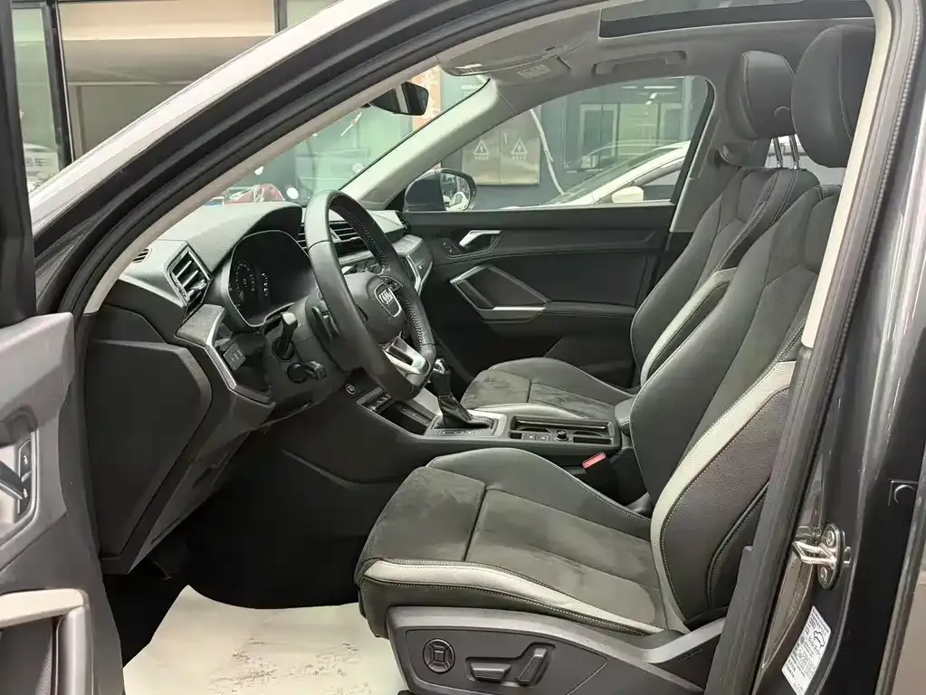 Audi Q3 2021 из CN, фото 5