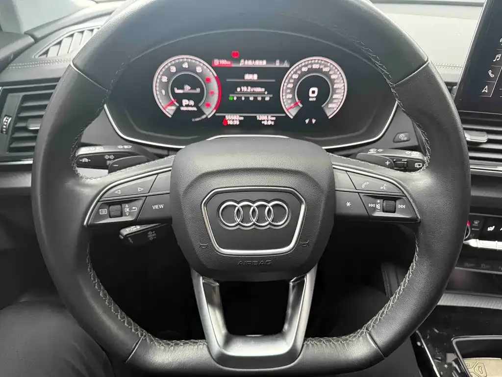 Audi Q5L 2022 из CN, фото 3