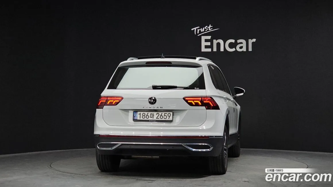 Volkswagen Tiguan — фото 5