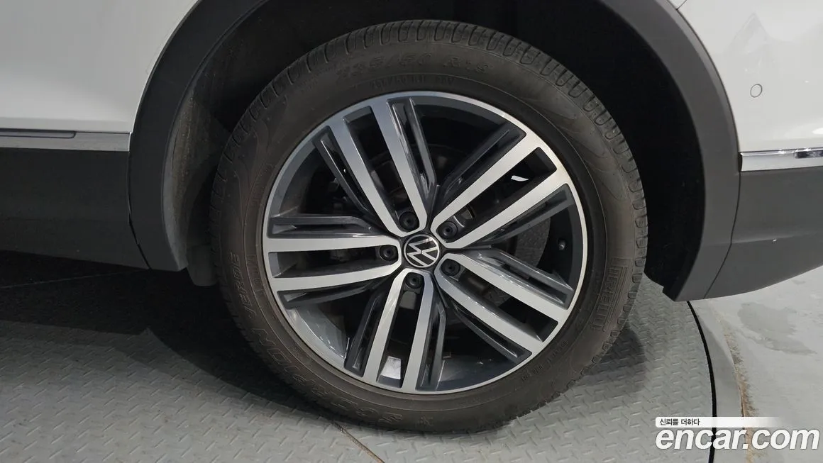 Volkswagen Tiguan — фото 2