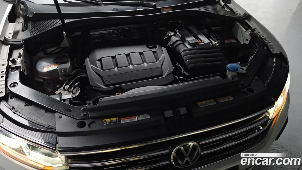 Volkswagen Tiguan — фото 6