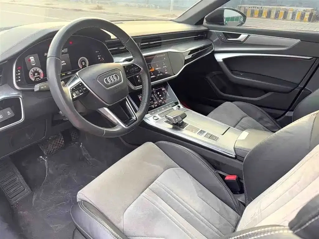 Audi A6L 2021 из CN, фото 5