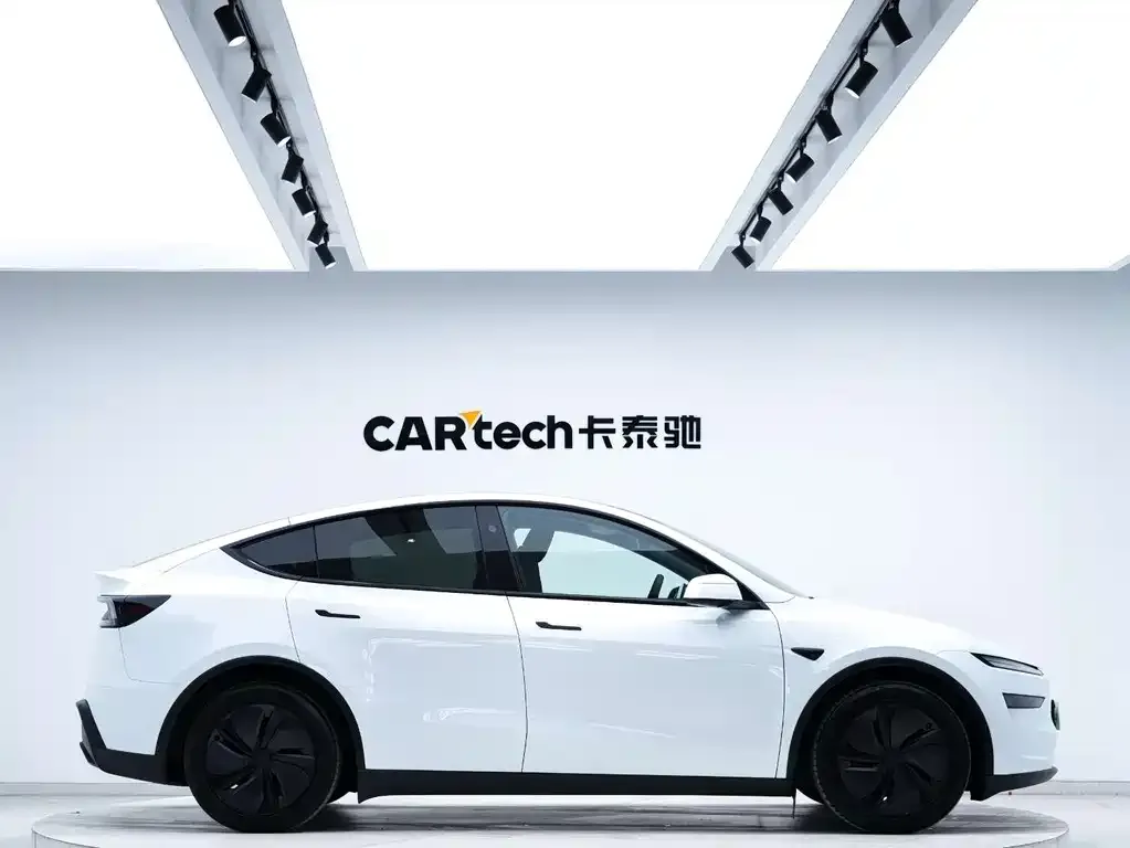 Tesla Model Y 2025 из CN, фото 5