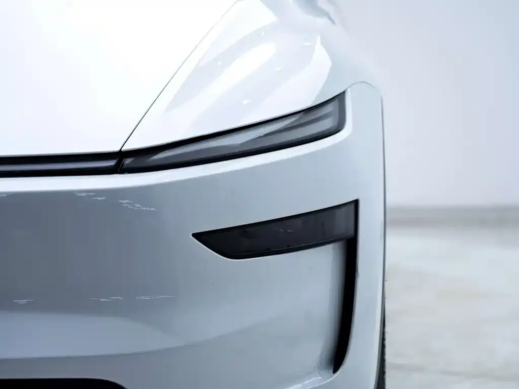 Tesla Model Y 2025 из CN, фото 6