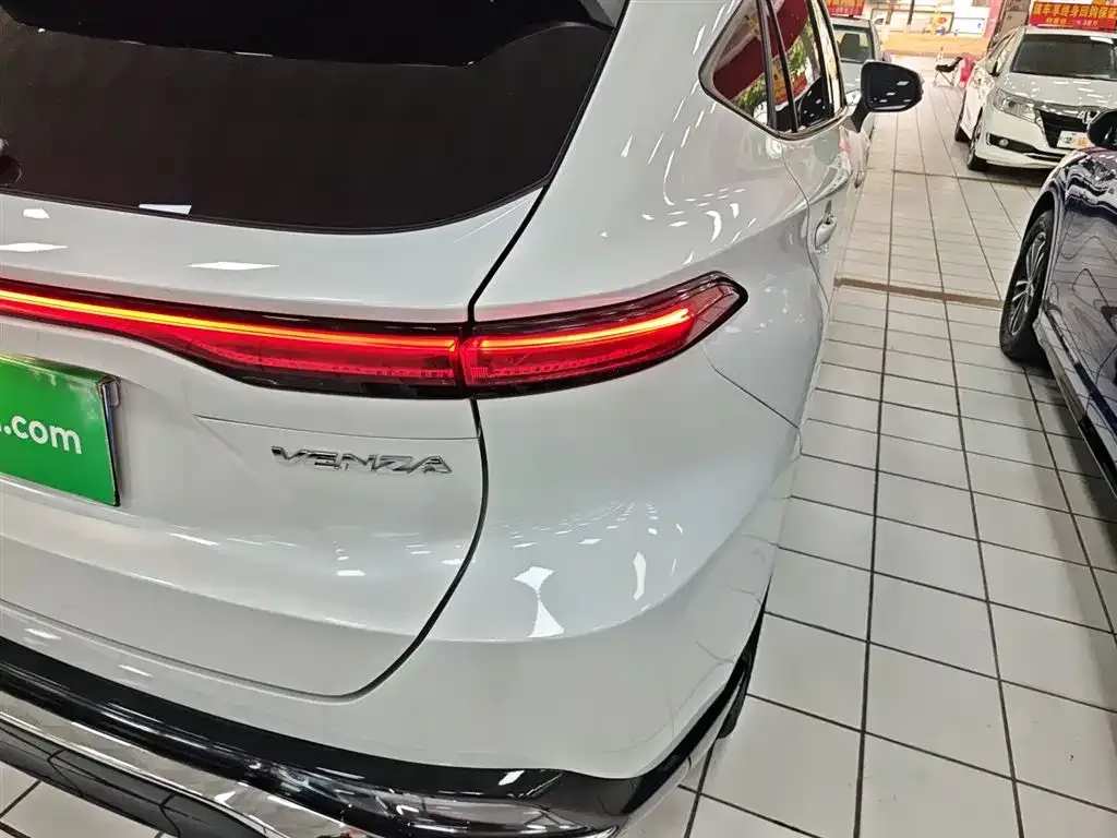 Toyota Venza 2022 из CN, фото 7