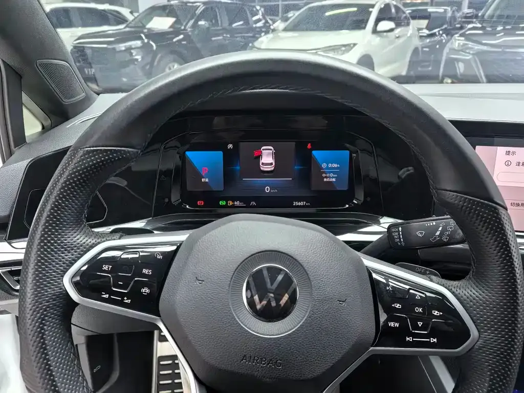 Volkswagen Golf 2022 из CN, фото 9