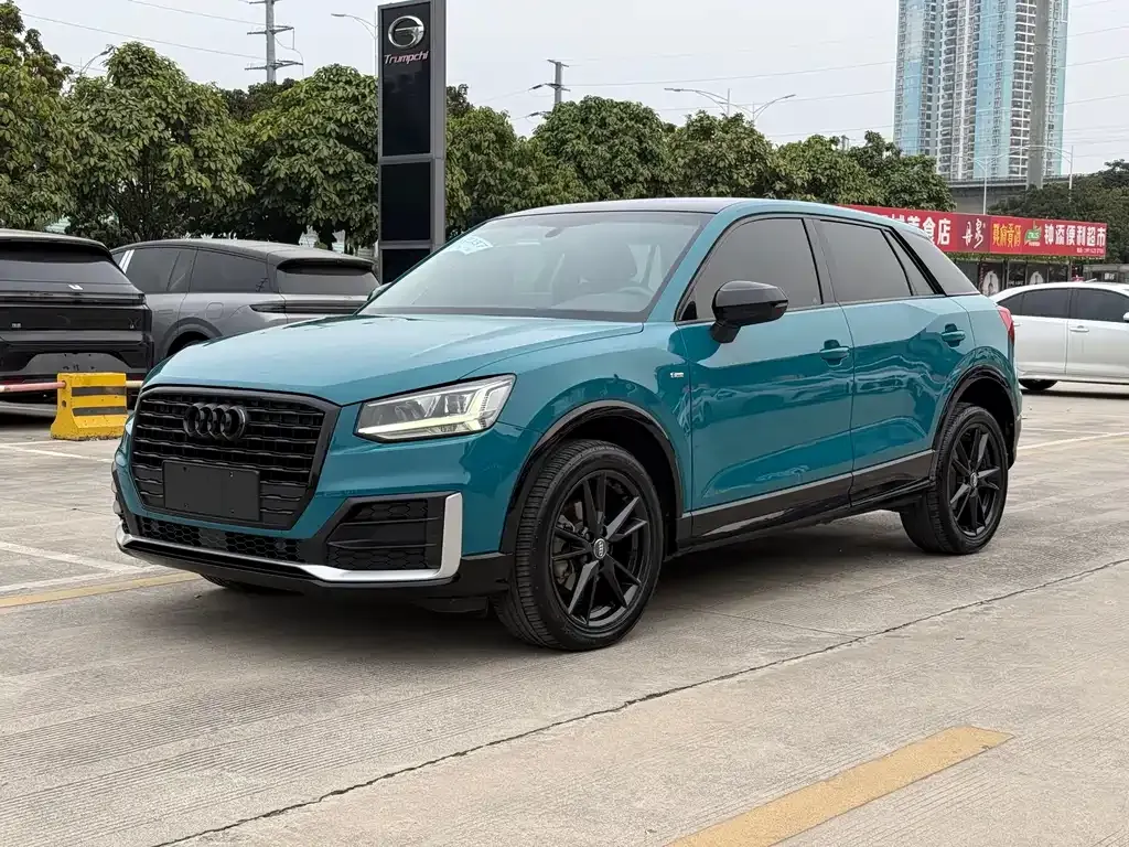 Audi Q2L