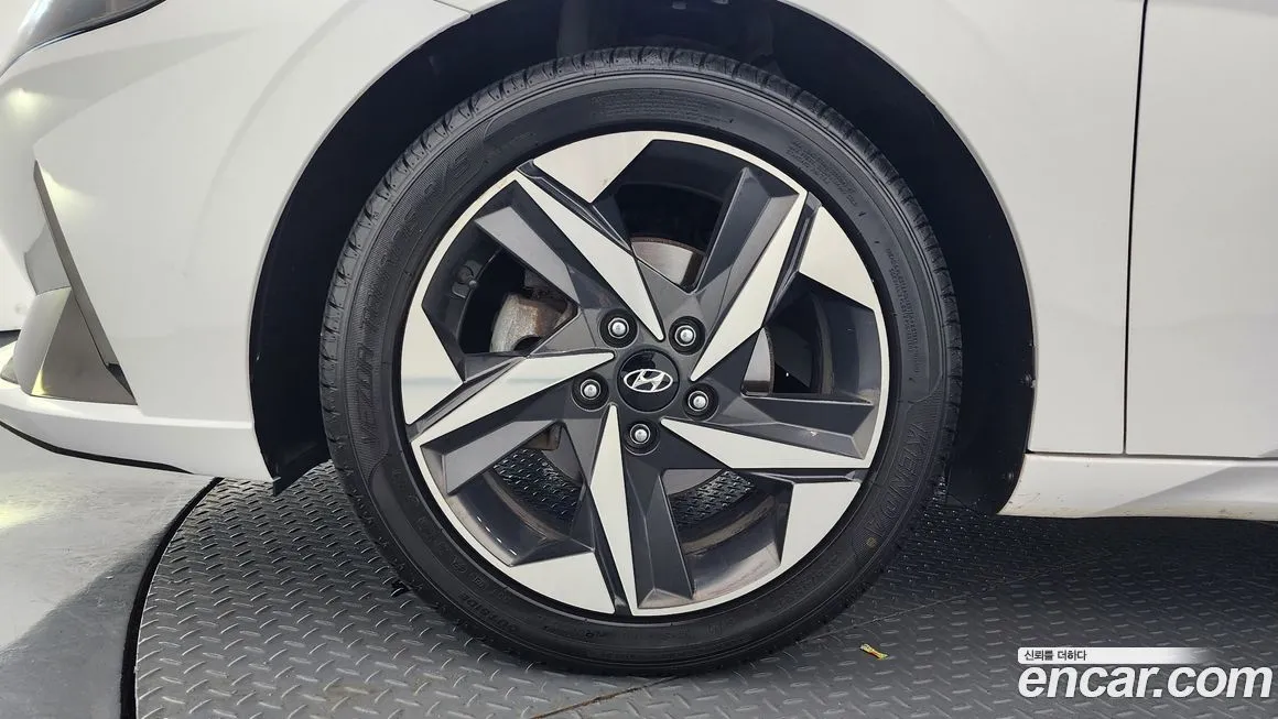 Hyundai AVANTE — фото 4