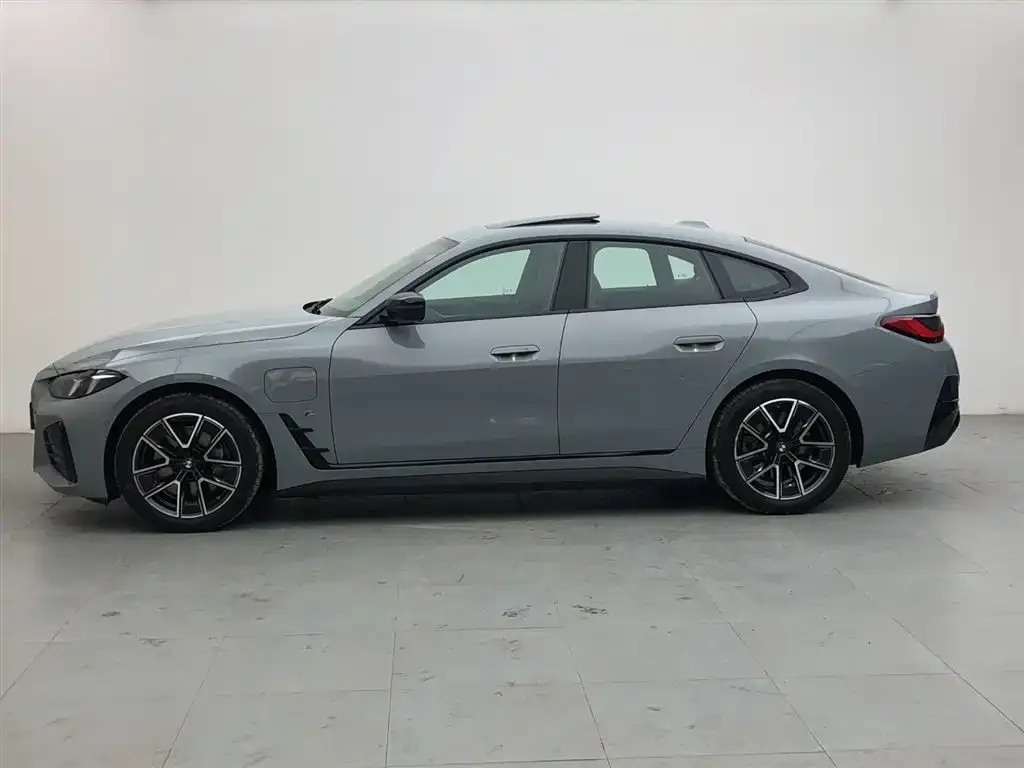 BMW i4 2025 из CN, фото 4
