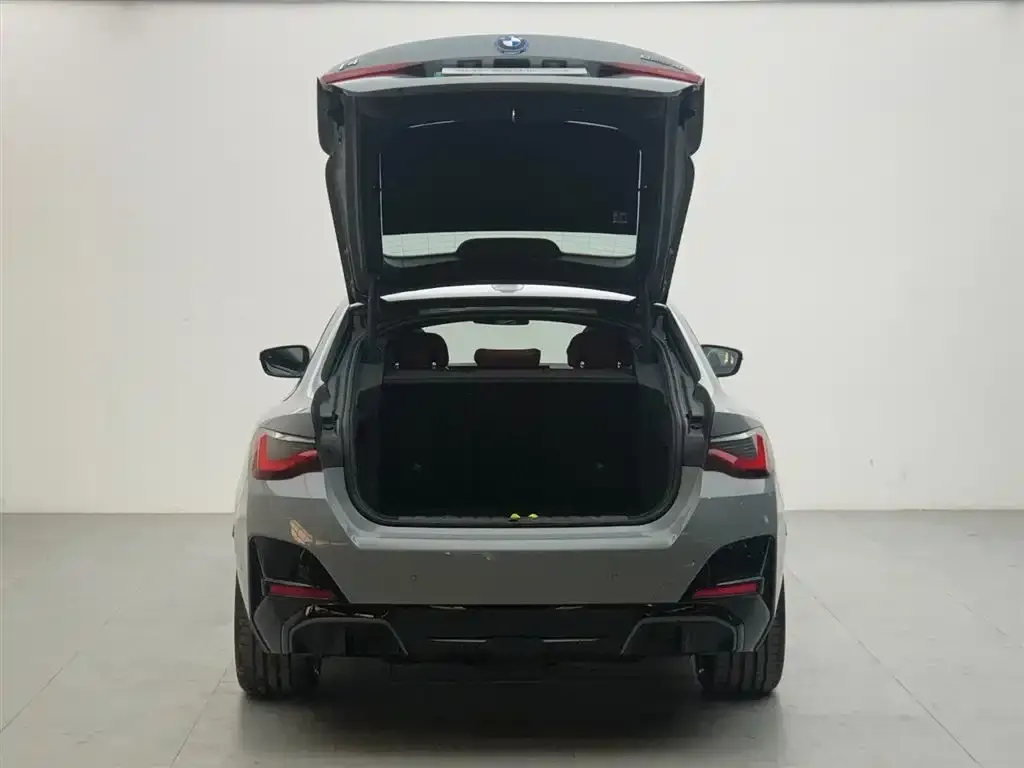 BMW i4 2025 из CN, фото 2