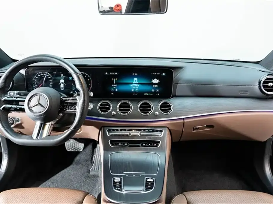 Mercedes-Benz E-Class — фото 10