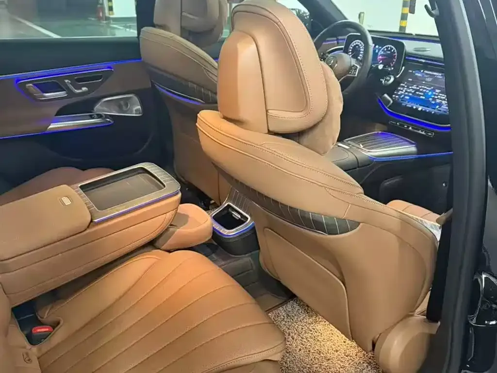 Mercedes-Benz E-Class 2025 из CN, фото 5