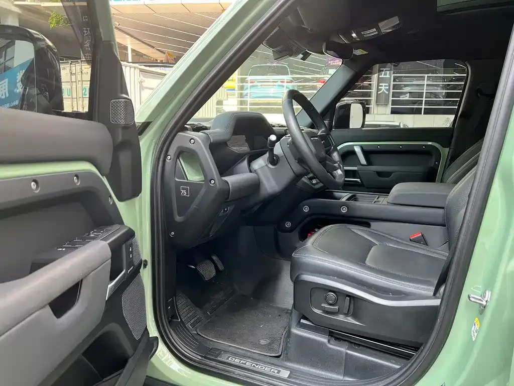 Land Rover Defender 2023 из CN, фото 6