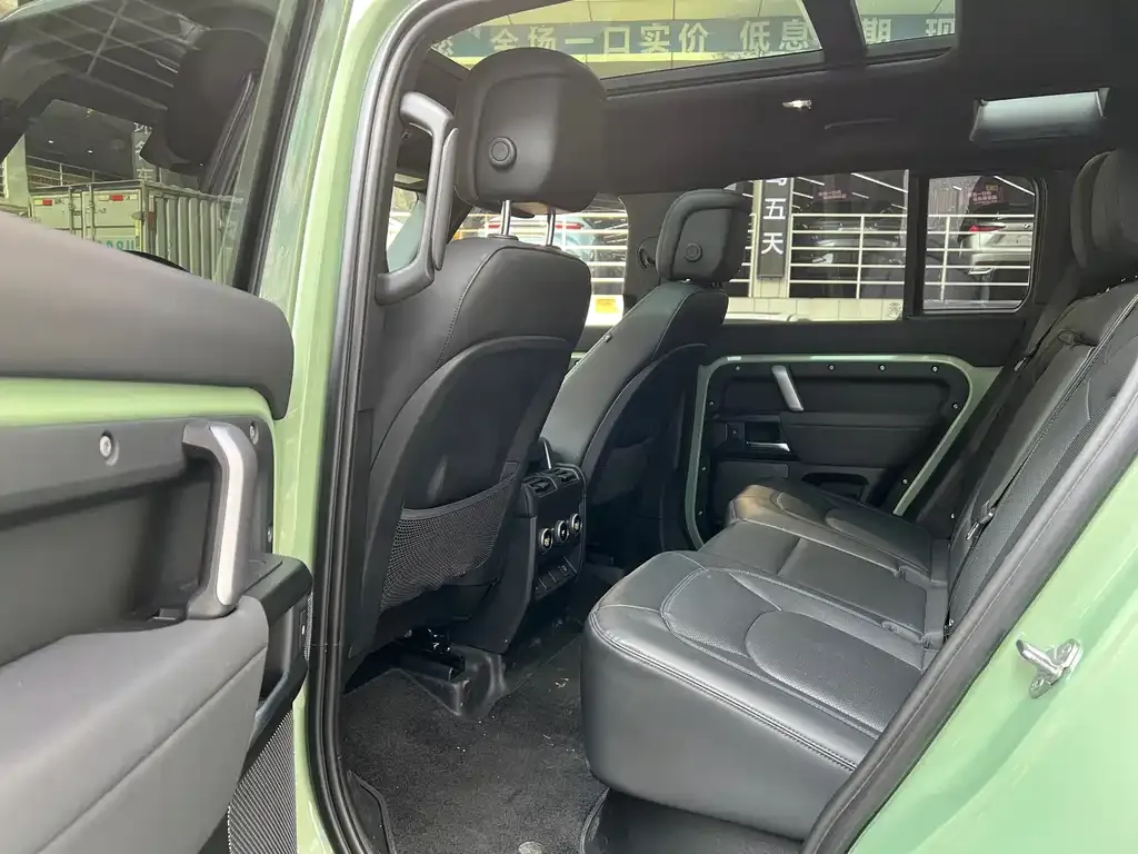 Land Rover Defender 2023 из CN, фото 8