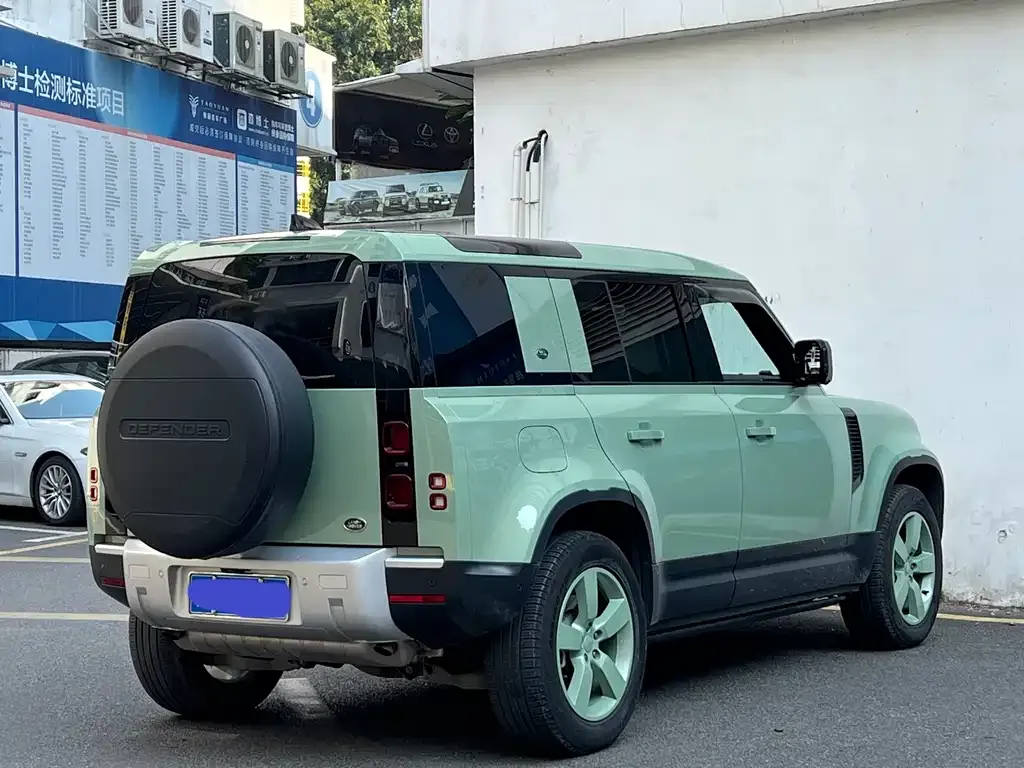 Land Rover Defender 2023 из CN, фото 2
