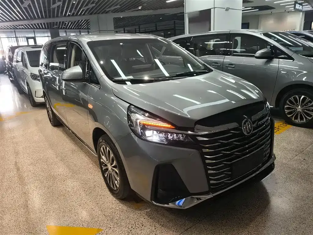Buick GL8 2023 из CN, фото 9