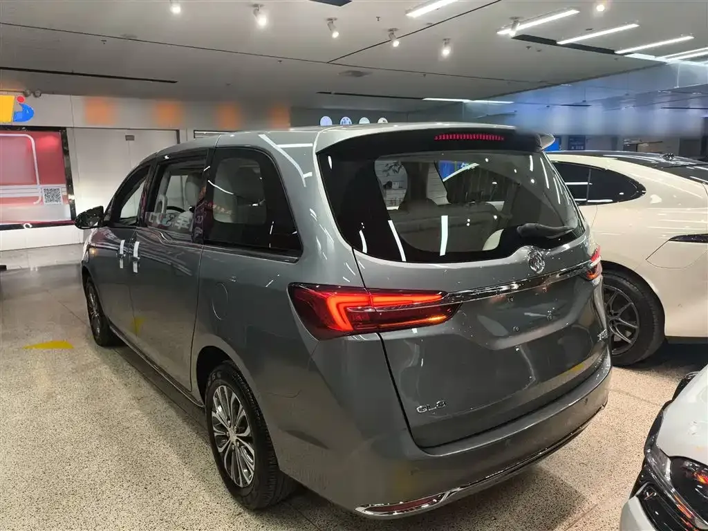 Buick GL8 2023 из CN, фото 7