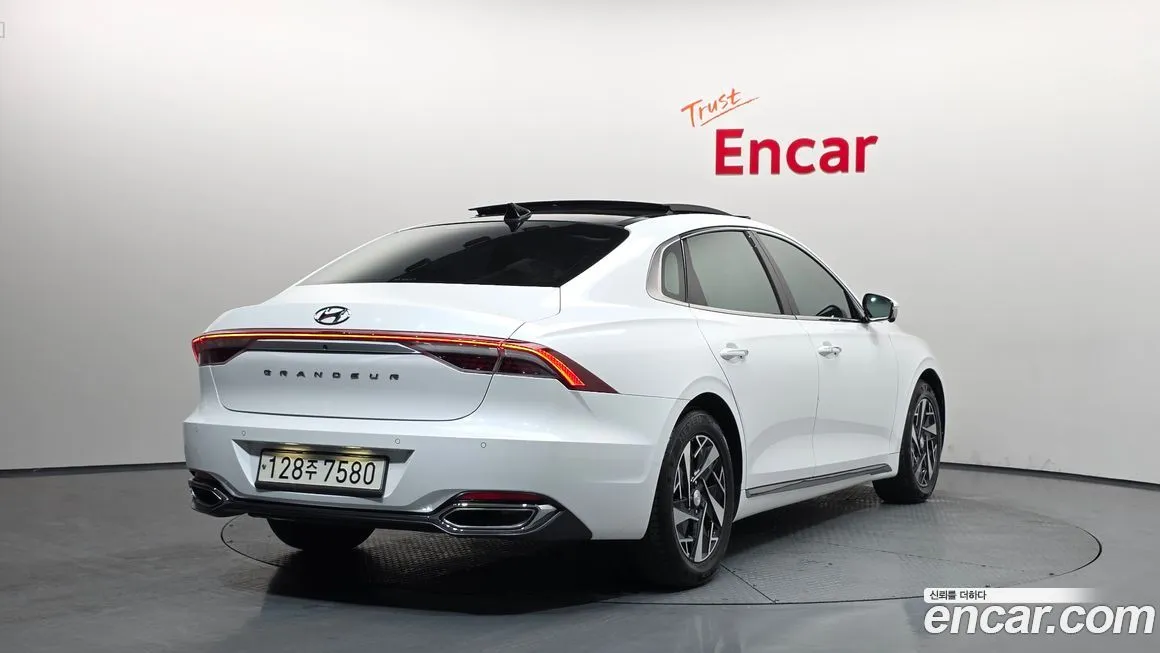 Hyundai Grandeur 2022 из KR, фото 10