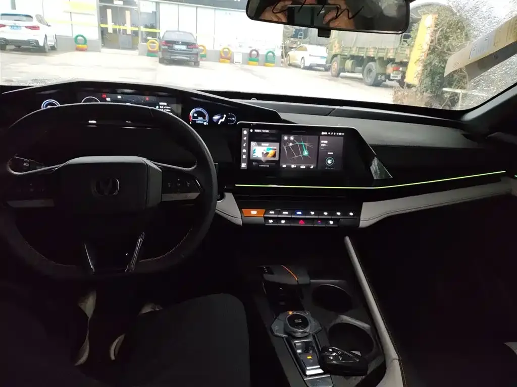 Changan UNI-V iDD 2026 из CN, фото 7