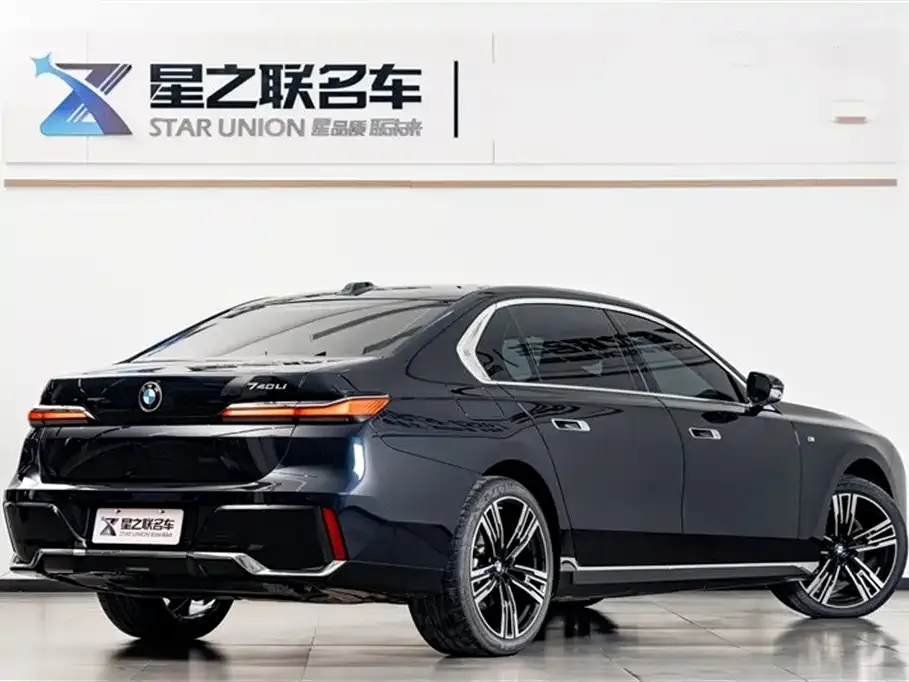 BMW 7 Series 2024 из CN, фото 8