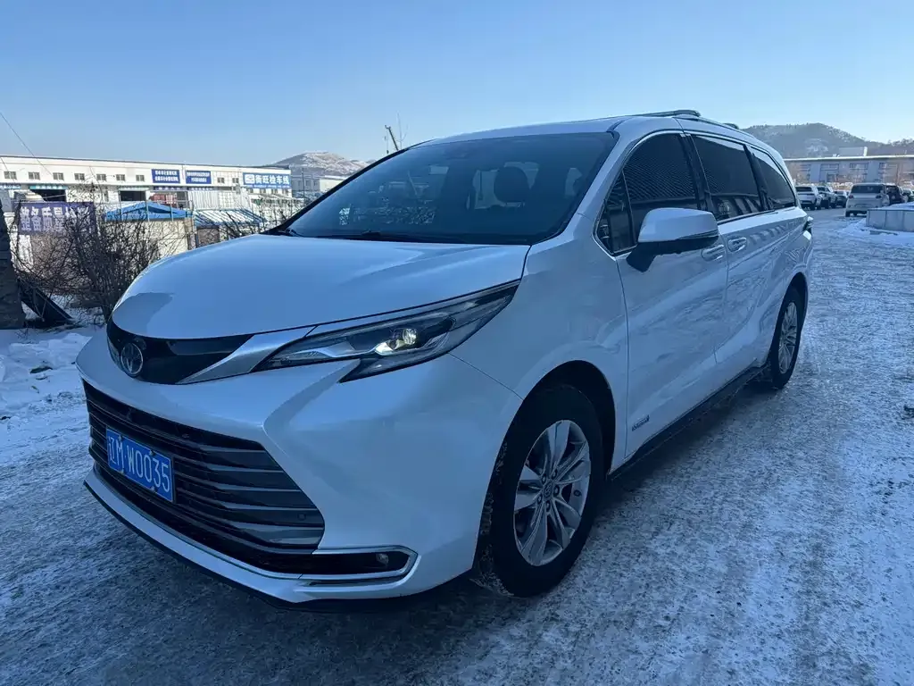 Toyota Sienna 2022 из CN, фото 1