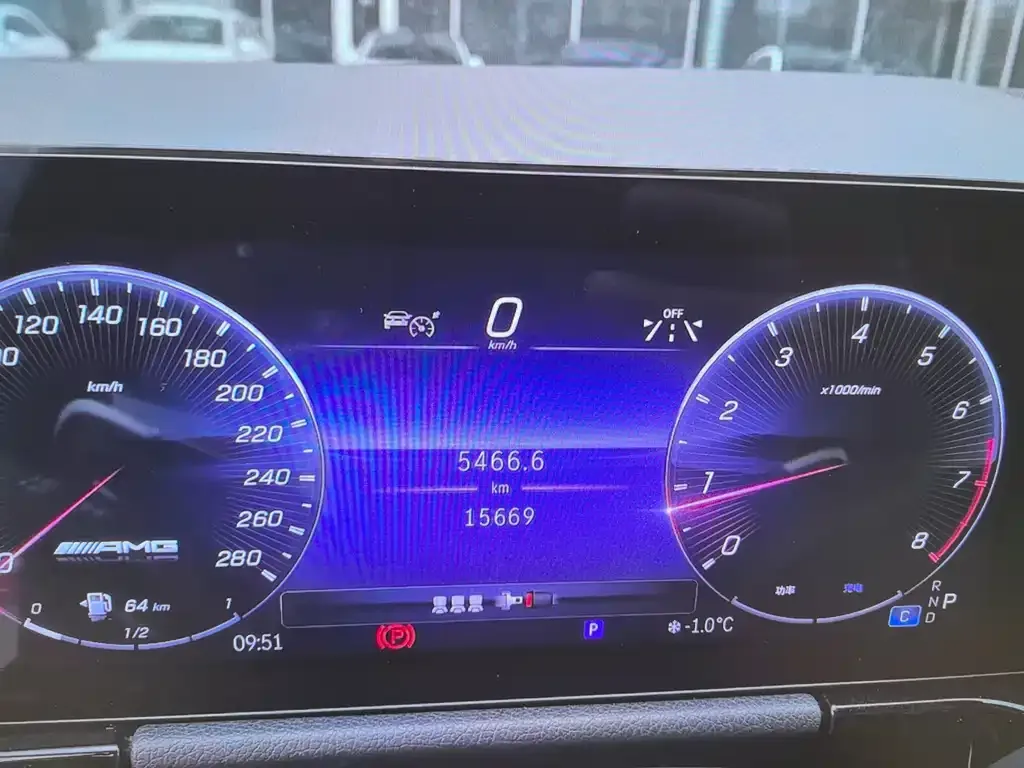 Mercedes-Benz GLA AMG — фото 6