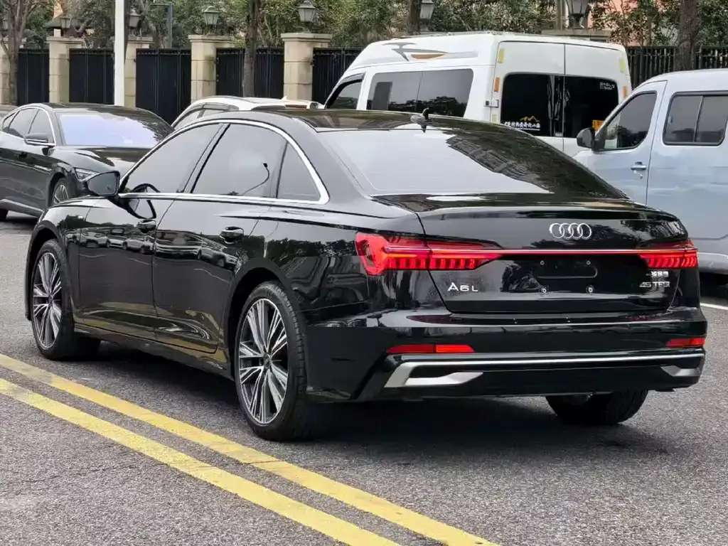 Audi A6L — фото 3
