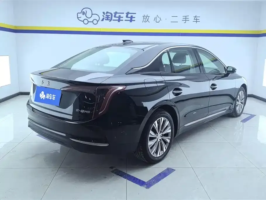 Hongqi E-QM5 — фото 6