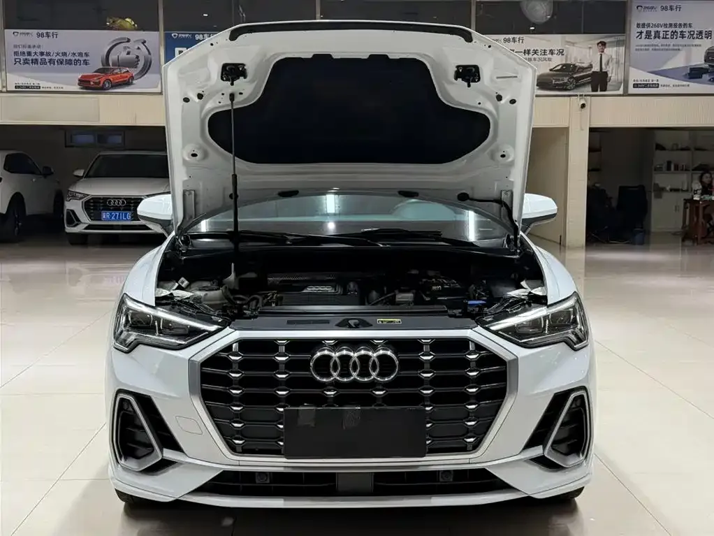 Audi Q3 2022 из CN, фото 3