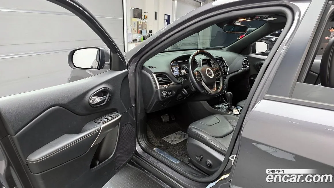 Jeep Cherokee 2021 из KR, фото 8