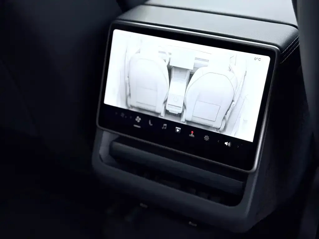 Tesla Model Y 2025 из CN, фото 2