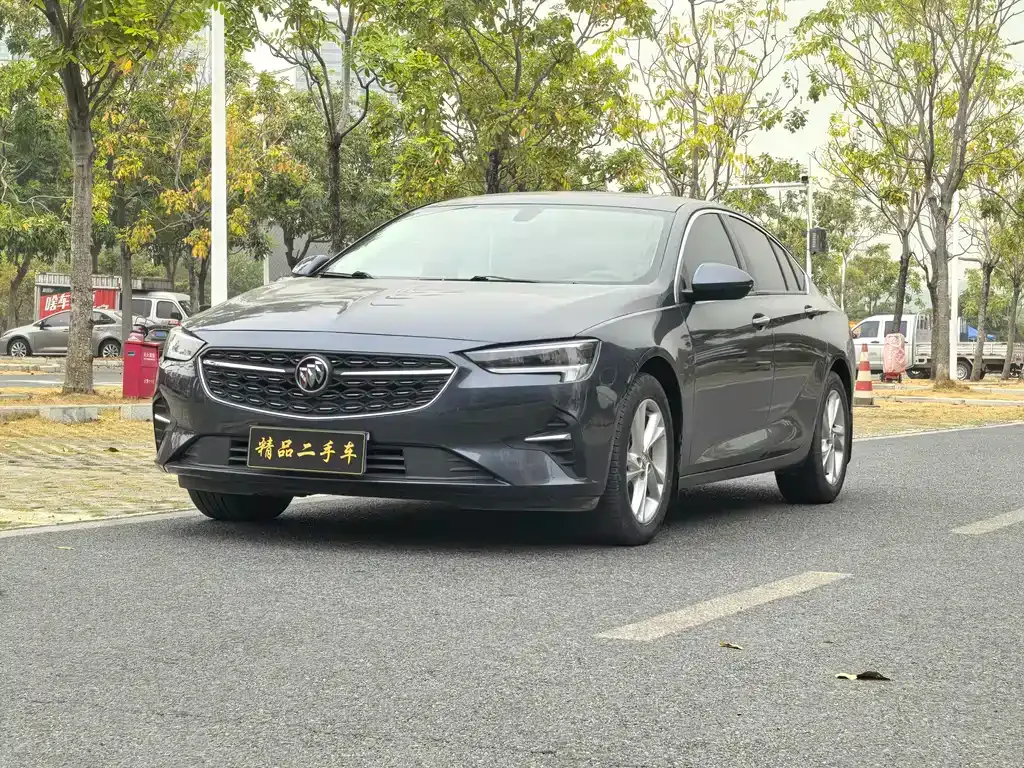 Buick Regal — фото 1