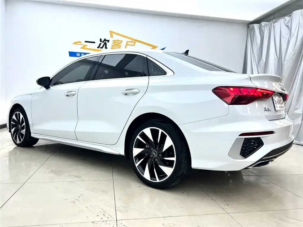 Audi A3 2024 из CN, фото 8