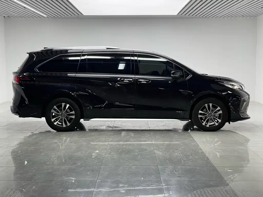 Toyota Granvia 2024 из CN, фото 10
