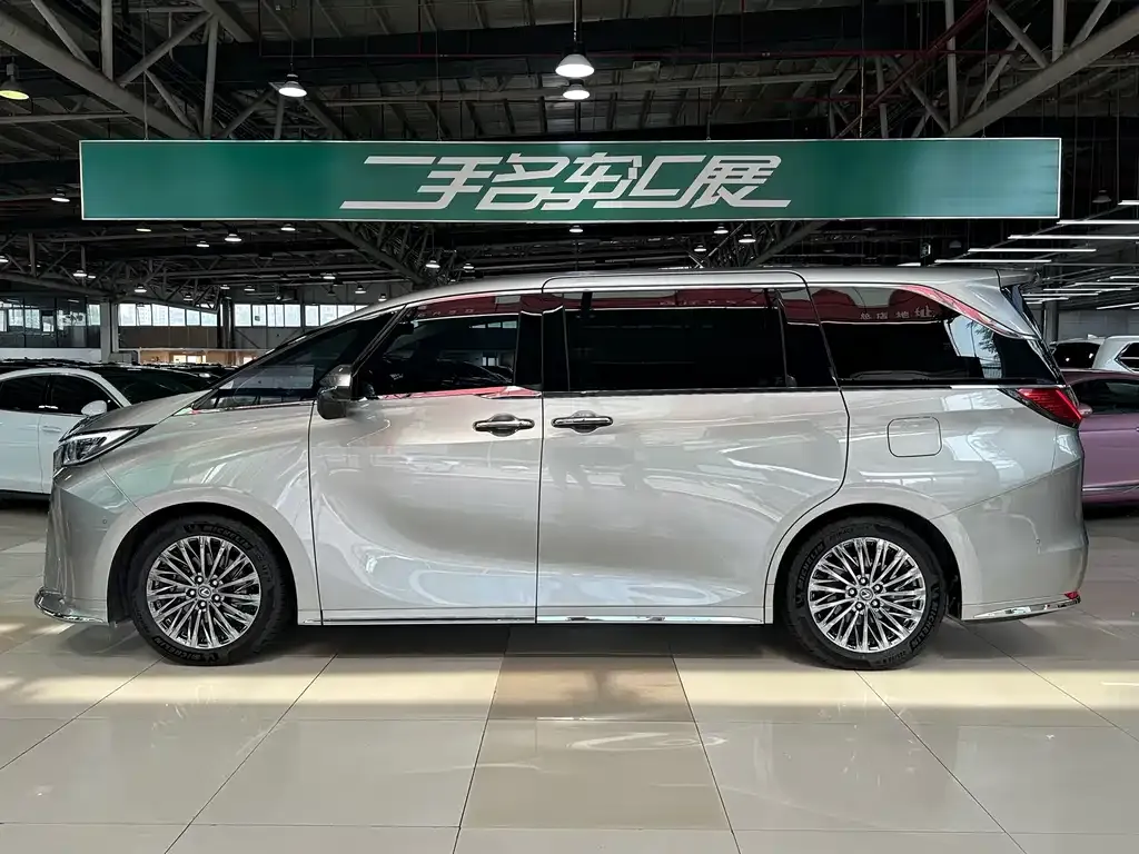 Lexus LM 2024 из CN, фото 7