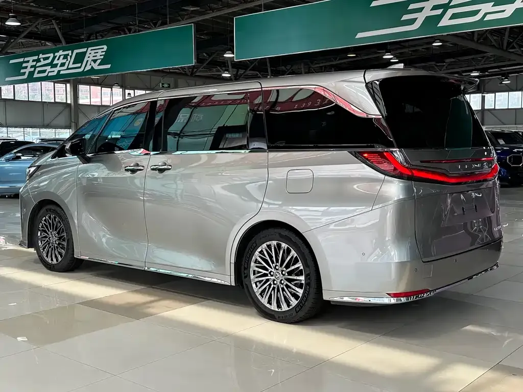 Lexus LM 2024 из CN, фото 8