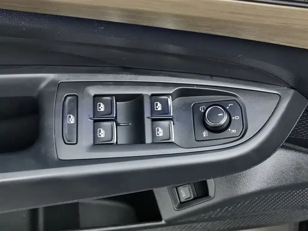 Volkswagen Passat New Energy 2021 из CN, фото 9