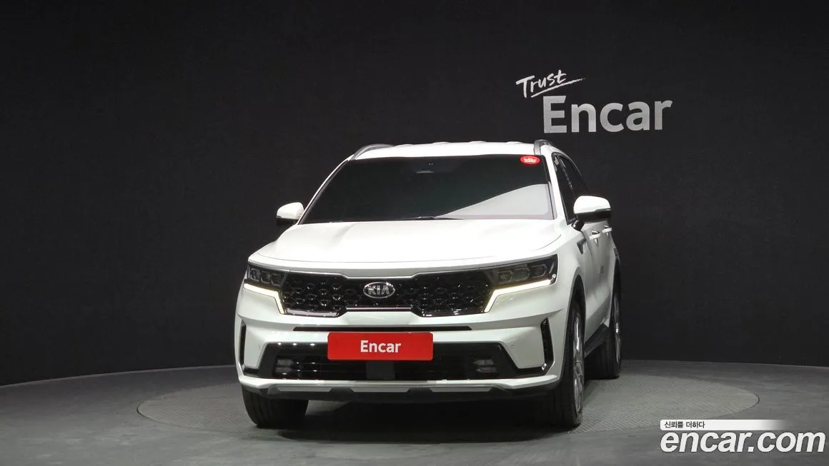 Kia Sorento — фото 7