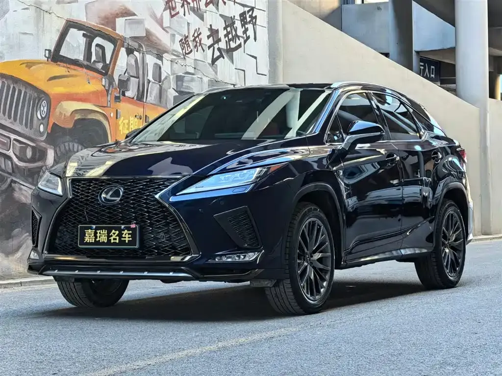 Lexus RX — фото 1